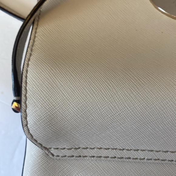 Kate Spade cream colored Crossbody bag. - Picture 9 of 13